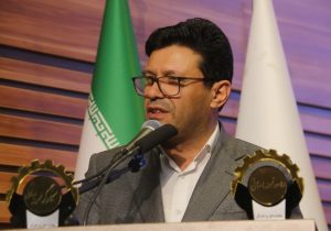 موظف به تضمین معیشت و کرامت کارگران هستیم