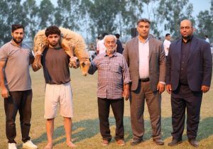 نخستین دوره مسابقات کشتی سنتی لوچو در کردکلا برگزار شد